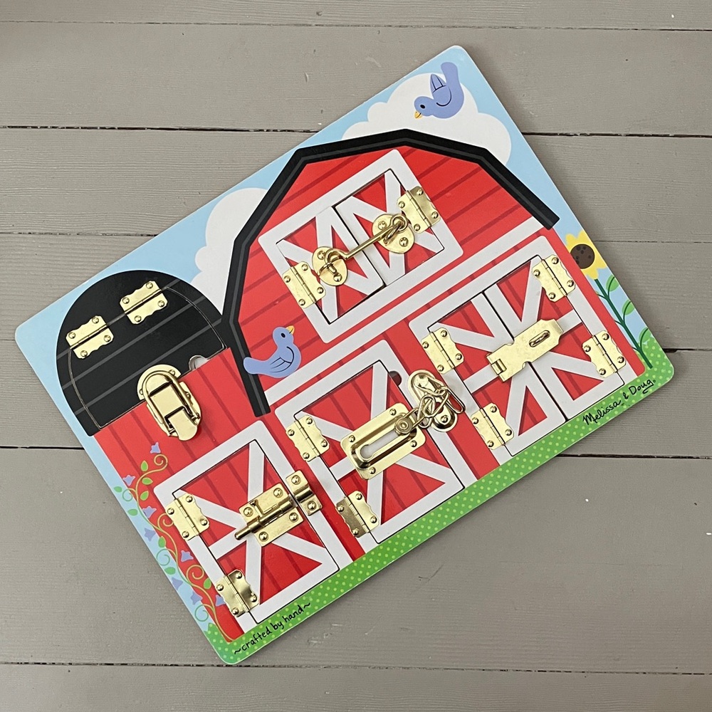 Melissa & Doug Latches Barn